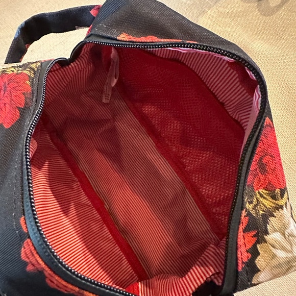 HERSCHEL SUPPLY CO. CHAPTER TRAVEL KIT COSMETIC TOILETRY BAG - Picture 5 of 5